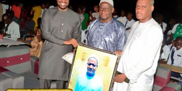 Journaliste à E-Media : L’enseignant à la retraite, Aboubakry Kane, honoré par Diogo 