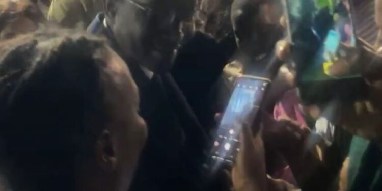 RETOUR : Amadou Ba débarque à l’Aibd avec…