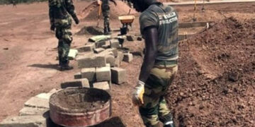 L’Armée dans la gestion des affaires «civiles» : La politique du dernier rempart