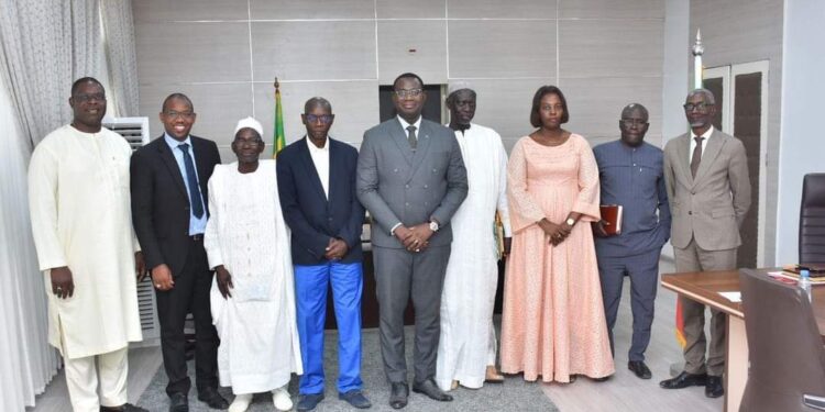 Grève dans les collectivités territoriales : Moussa Bala Fofana prend une importante mesure 1 Grève dans les collectivités territoriales : Moussa Bala Fofana prend une importante mesure