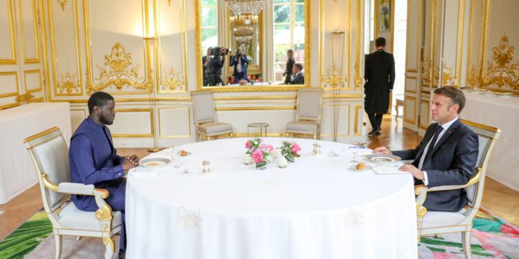 Bassirou Diomaye Faye à Paris : l’optimisme de Macron 1 Bassirou Diomaye Faye à Paris : l’optimisme de Macron