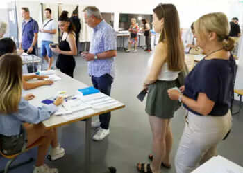 Élections législatives en France: une participation massive pour un scrutin inédit 4 Élections législatives en France: une participation massive pour un scrutin inédit