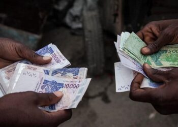 Le Billet du Baadoolo : Salaire, sale air et sale ère