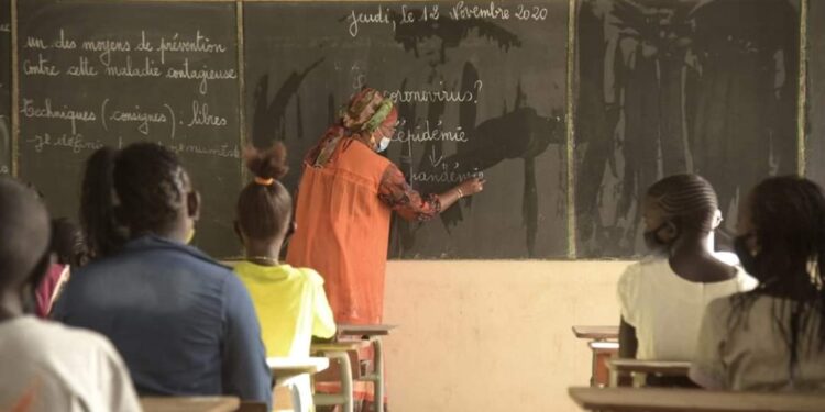 PODOR : Une professeure échappe à une barre de fer de son élève, ses collègues décrètent 48 heures de grève