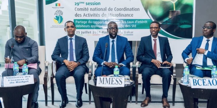 Dr Alioune Dione, ministre : « La microfinance contribue de manière très appréciable au financement de l’économie du pays »
