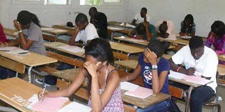 Année académique 2024 : Top départ pour les épreuves du Bac général