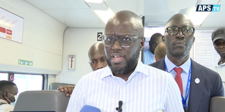 Accident ayant fait 11 morts à Ndande : La réaction ferme du ministre El Malick Ndiaye 1 Accident ayant fait 11 morts à Ndande : La réaction ferme du ministre El Malick Ndiaye