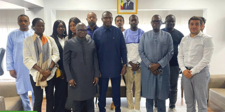 Préservation des emplois à la Lonase : Le Dg Toussaint Manga rassure le syndicat 1 Préservation des emplois à la Lonase : Le Dg Toussaint Manga rassure le syndicat