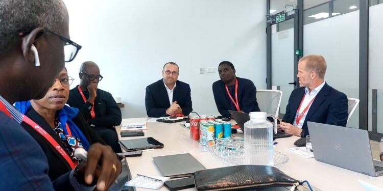 Pétrole : Le DG de Petrosen Holding et ses collaborateurs visitent Woodside Energy 1 Pétrole : Le DG de Petrosen Holding et ses collaborateurs visitent Woodside Energy