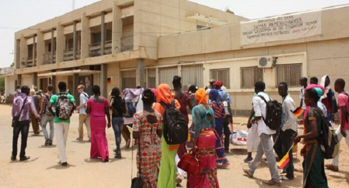 Bac 2024 à Kaolack : Des candidats détenteurs de téléphones exclus du centre d’examen