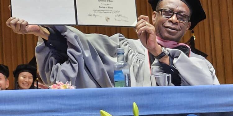 Youssou Ndour, Docteur Honoris Causa : «Une autre récompense de mon influence musicale» 1 Youssou Ndour, Docteur Honoris Causa : «Une autre récompense de mon influence musicale»
