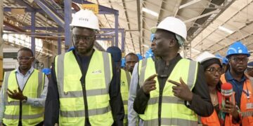 Le ministre Malick Ndiaye visite l&rsquo;usine d&rsquo;assemblage de voitures de Serigne Mboup