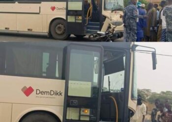 Podor : Collision entre un bus Sénégal Dem Dikk et un Jakarta fait un mort et un blessé grave à Ndioum 2 Podor : Collision entre un bus Sénégal Dem Dikk et un Jakarta fait un mort et un blessé grave à Ndioum
