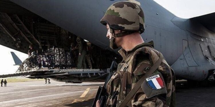 Sénégal : Un nouveau front pour le retrait des bases militaires françaises voit le jour 1 Sénégal : Un nouveau front pour le retrait des bases militaires françaises voit le jour