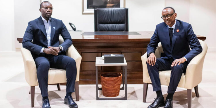 Kigali : Tête-à-tête entre le Président Paul Kagame et le Premier ministre Ousmane Sonko 1 Kigali : Tête-à-tête entre le Président Paul Kagame et le Premier ministre Ousmane Sonko