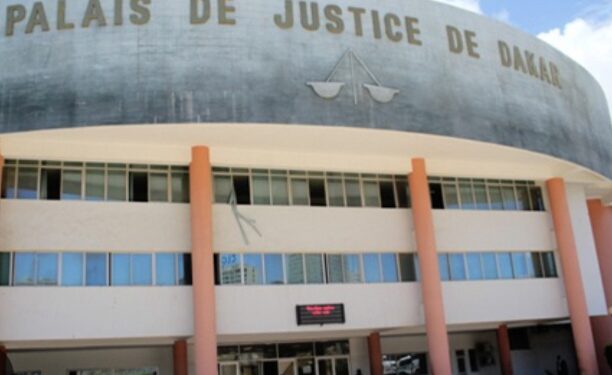Tribunal de Dakar : Inculpé, un vieux pique un malaise et décède