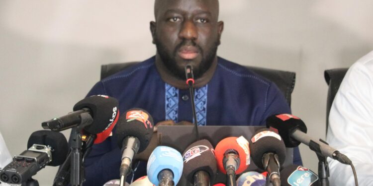 Fond d’appui à la presse : Le  ministre Aliou Sall dénonce une  mauvaise gestion de l’enveloppe