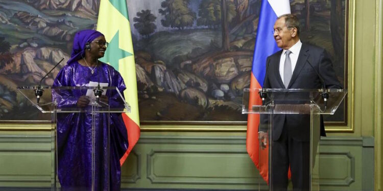 Visite de coopération bilatérale à Moscou : Yacine Fall reçue par Sergueï Lavrov 1 Visite de coopération bilatérale à Moscou : Yacine Fall reçue par Sergueï Lavrov