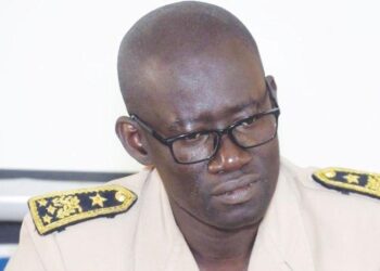 Le gouverneur de Dakar saute