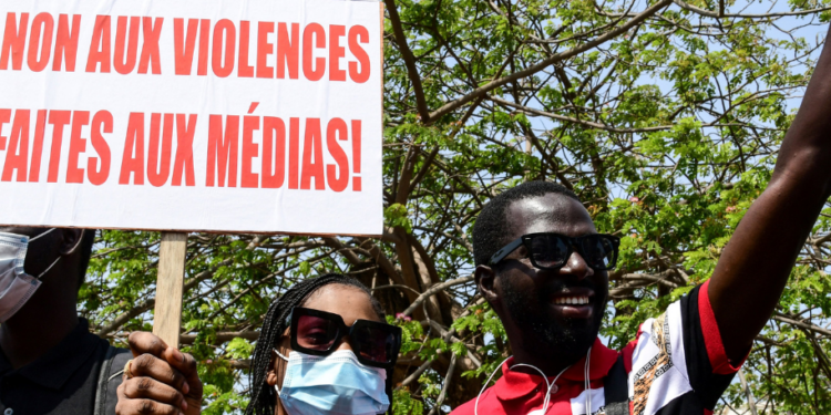 Journée sans presse au Sénégal : RSF appelle à la reprise du dialogue entre autorités et acteurs de la presse 1 Journée sans presse au Sénégal : RSF appelle à la reprise du dialogue entre autorités et acteurs de la presse