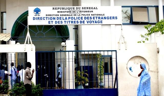 L’interdiction de sortie du territoire : que dit la loi ?