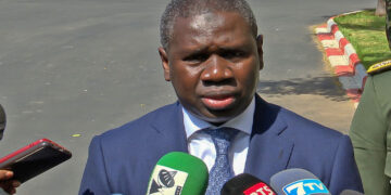 Me Oumar Youm en Assemblée générale à Mbour : " Pas de majorité pour des dictateurs" 3 Me Oumar Youm en Assemblée générale à Mbour : » Pas de majorité pour des dictateurs »