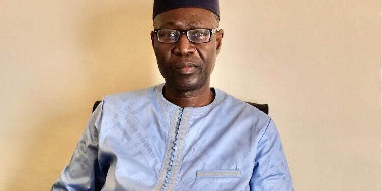 A propos du rapport du FMI : Oublions Macky ! (Pr Amath Ndiaye) 1 A propos du rapport du FMI : Oublions Macky ! (Pr Amath Ndiaye)