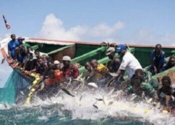 Chavirement d’une pirogue de 84 migrants : 9 morts et 48 disparus au large des Îles Canaries