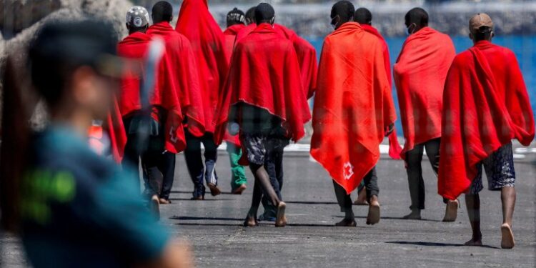 Embarcation de 174 migrants dont des sud asiatiques : Pourquoi l’Espagne va refouler les Pakistanais au Sénégal 1 Embarcation de 174 migrants dont des sud asiatiques : Pourquoi l’Espagne va refouler les Pakistanais au Sénégal