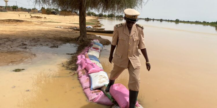 Les Fds évacuent les sinistrés