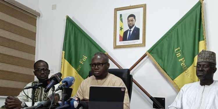 Le Dg de Dakar Dem Dikk fonce sur ses prédécesseurs 1 Le Dg de Dakar Dem Dikk fonce sur ses prédécesseurs