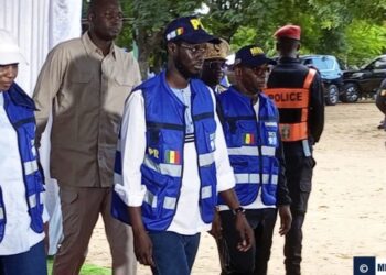 LYCEE DEMBA DIOP MBOUR : Le Président de la République rend hommage aux enseignants