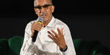 Abderrahmane Sissako, réalisateur du film«Black Tea» : «J’essaie de montrer que le monde n’est pas seulement Washington, Paris, Londres…»