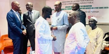 Le ministre de la Formation professionnelle lance la stratégie nationale de formation continue des agents de l’État.