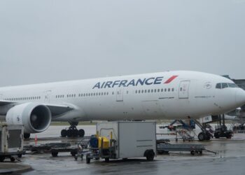 AÉROPORT DE DIASS : AIR FRANCE CLOUÉE AU SOL