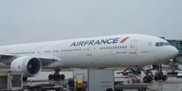 AÉROPORT DE DIASS : AIR FRANCE CLOUÉE AU SOL