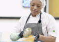 Zeinab Bancé : La Cheffe Ivoirienne Bouscule les Records Guinness en Cuisine 10 Zeinab Bancé : La Cheffe Ivoirienne Bouscule les Records Guinness en Cuisine