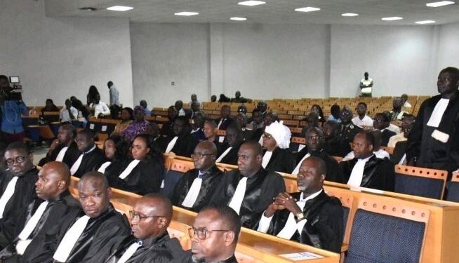 Le Pool judiciaire et financier frappe fort : 91 dossiers traités et 2,5 milliards FCFA saisis 1 Le Pool judiciaire et financier frappe fort : 91 dossiers traités et 2,5 milliards FCFA saisis