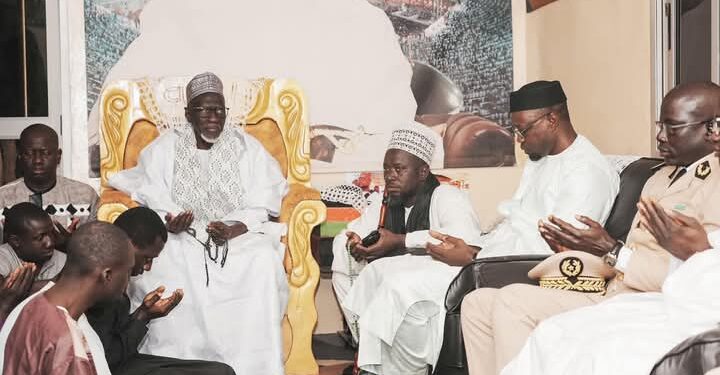 Bignona : Ousmane Sonko présente ses condoléances à l'Imam Fanssou Bodian 1 FB IMG 1738256067213