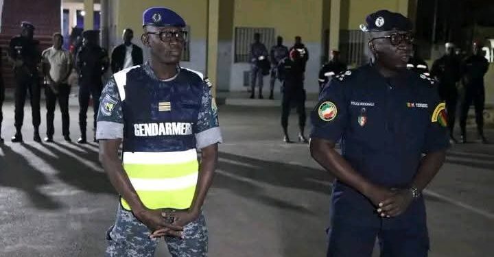 Lutte contre l'insécurité : 1 238 interpellations, 77 véhicules saisis et 600 g de drogue confisqués à Dakar 1 FB IMG 1740473790597