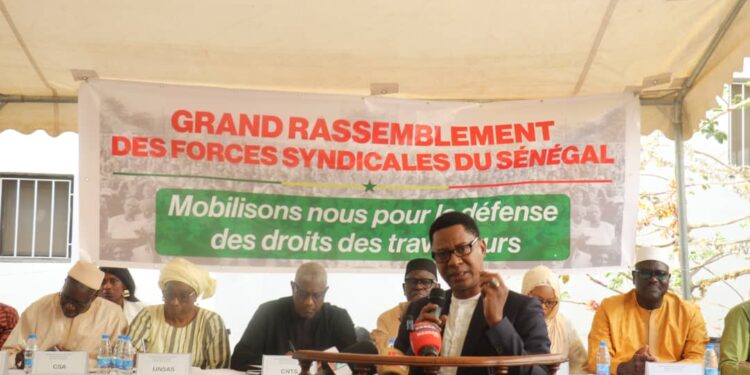 Grand rassemblement syndical au Sénégal : Les travailleurs dénoncent la précarité et la mal gouvernance 1 IMG 20250214 WA0204