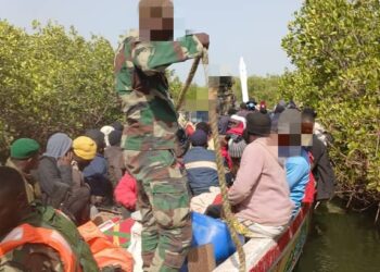 La Marine nationale intercepte une pirogue transportant 92 candidats à l’émigration clandestine dans le delta du Saloum 6 20250331 204255