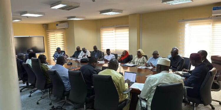 Dialogue social : Le ministre du Travail débute les discussions avec les centrales syndicales 1 FB IMG 1741274564922