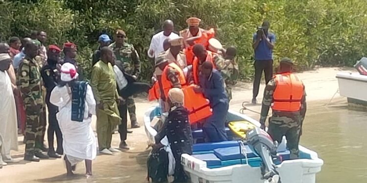 Îles de la Basse-Casamance : une péniche-ambulance pour améliorer l'accès aux soins à Wendaye et Siffoca 1 IMG 20250301 WA0092