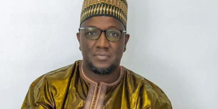 Cheikh Omar Diagne remet en question des aspects de l’histoire sénégalaise : les tirailleurs, Tallatay Nder et la Maison des Esclaves de Gorée. 1 InCollage 20250316 173355283