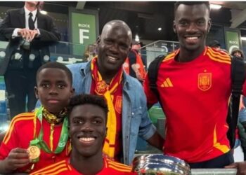 Affaire Assane Diao : l’Espagne met en garde sur les risques d’un changement de nationalité sportive et prévient la fédération 2 InCollage 20250317 121606863