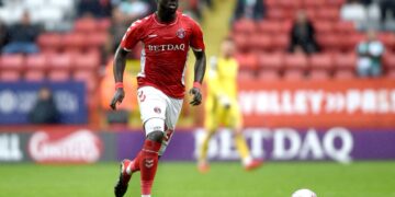 Qui est le footballeur Naby Sarr ?