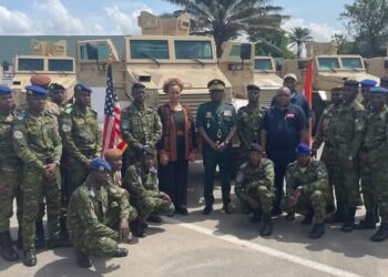 Les États-Unis livrent 12 véhicules blindés à la Côte d’Ivoire pour renforcer la sécurité aux frontières et lutter contre le terrorisme 1 FB IMG 1744322600135