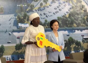 Remise symbolique des clés du Stade Léopold Sédar Senghor : le sport sénégalais retrouve son terrain de gloire 3 FB IMG 1744376810391