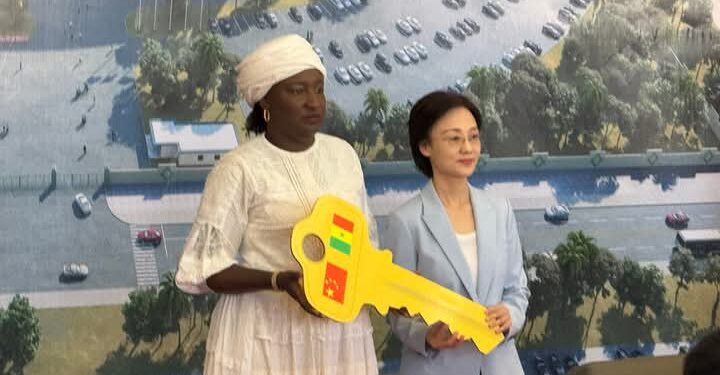 Remise symbolique des clés du Stade Léopold Sédar Senghor : le sport sénégalais retrouve son terrain de gloire 1 FB IMG 1744376810391